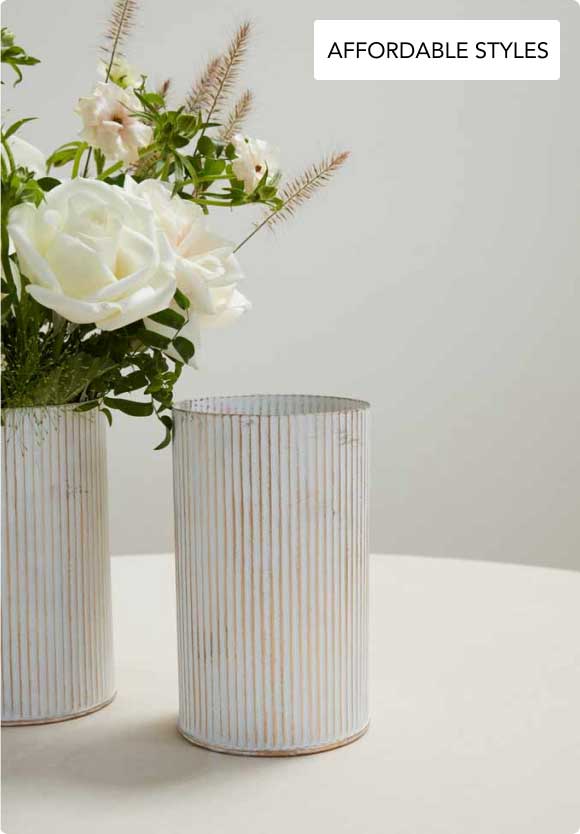 Whitewashed Norah Vase with white flowers